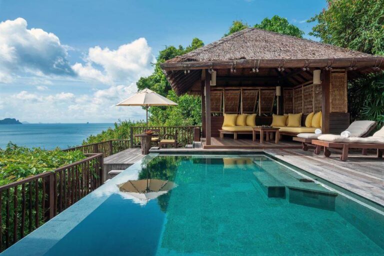 Which is the best beach resort in Thailand​